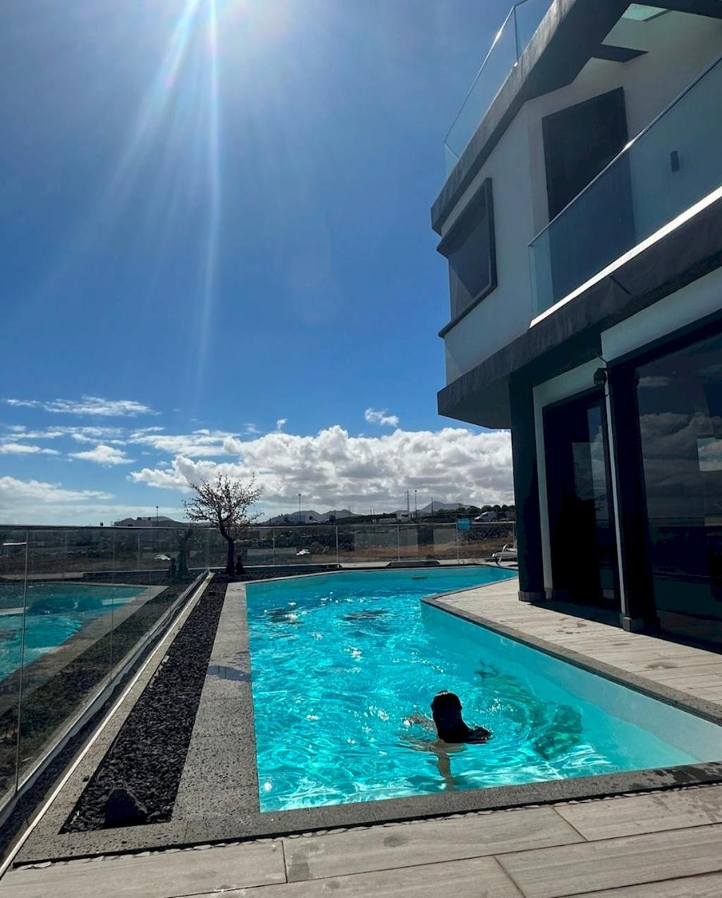 Villa Poseidon Corralejo With Private Heated Pool, Sauna And Stunning Volcano Views By Amazzzing Travel Exteriör bild