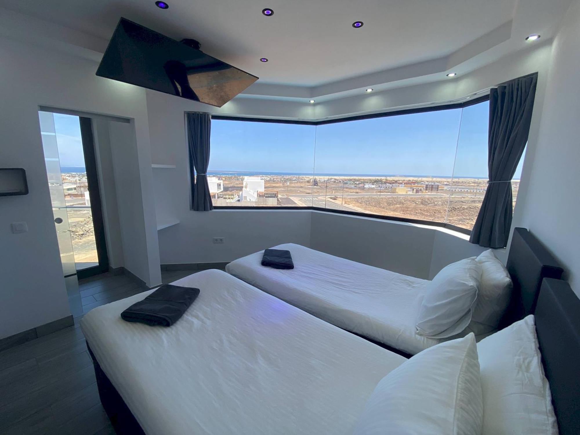 Villa Poseidon Corralejo With Private Heated Pool, Sauna And Stunning Volcano Views By Amazzzing Travel Exteriör bild